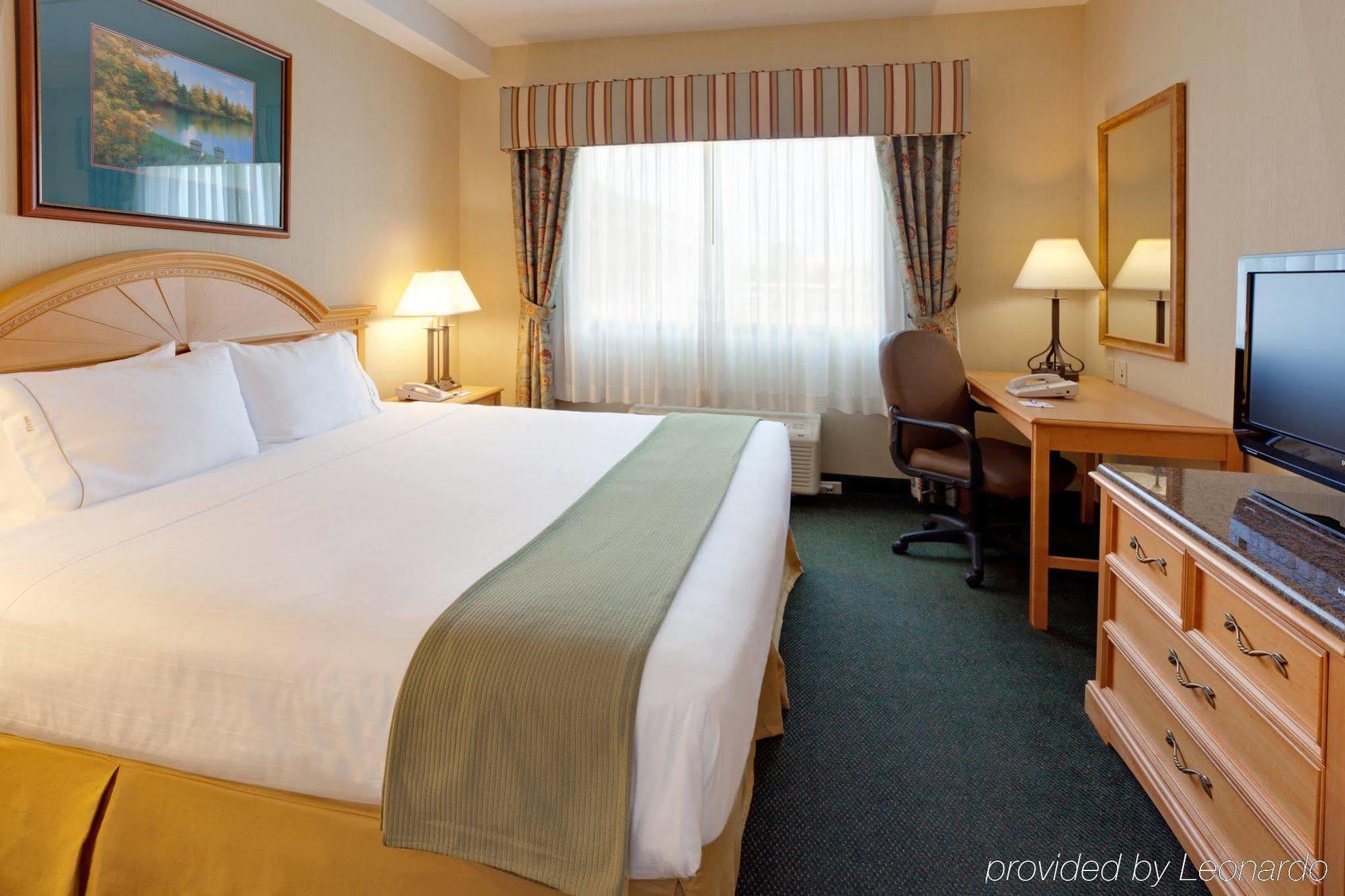 Holiday Inn Express Hotel & Suites Watertown - Thousand Islands, An Ihg Hotel Cameră foto